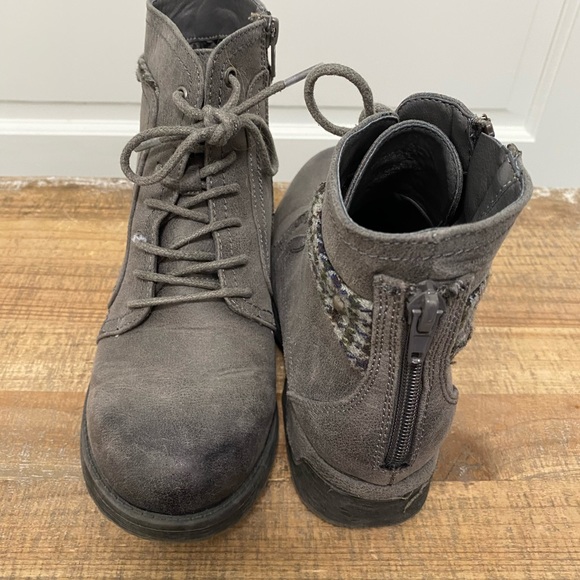 White Mountain grey ankle boots size 6.5. - Picture 5 of 7